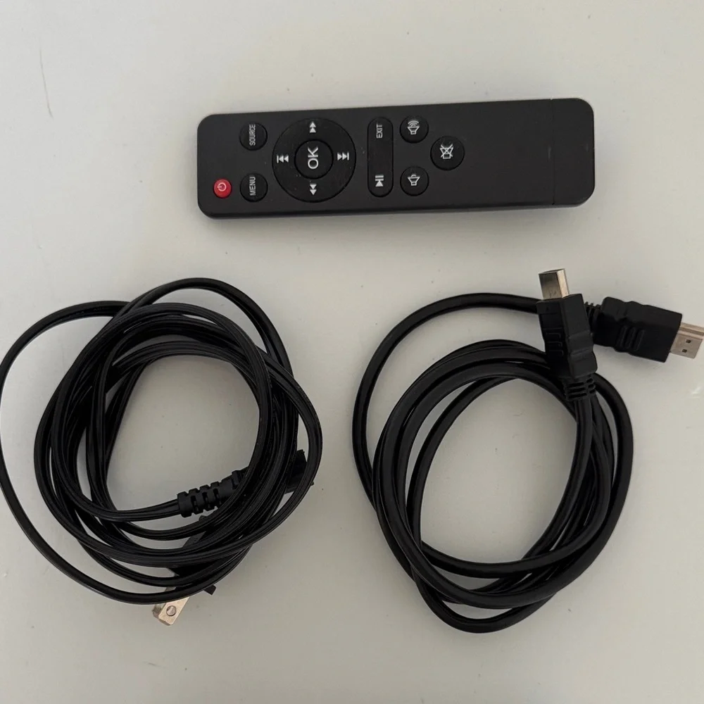 Auking White Projector with Remote - Picture 9 of 11